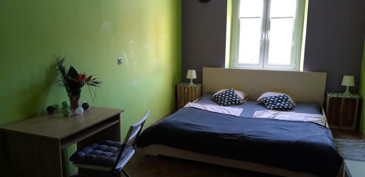 Hostel Centrum Sabot Красков Екстериор снимка